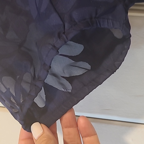 Lilly Pulitzer Short Sleeve Blouse, Color Blue, Size Medium 💙 - Picture 7 of 9